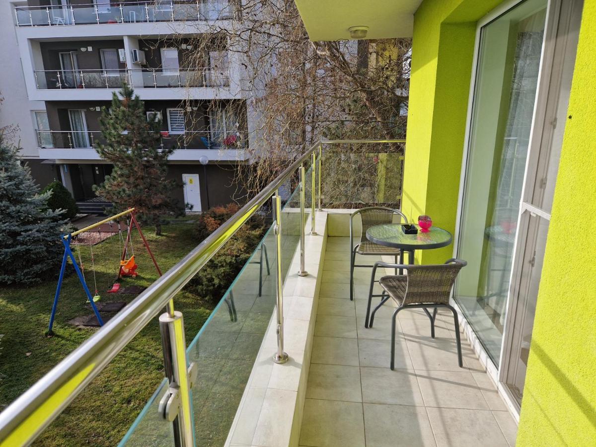 Star Airport Residence Otopeni Kültér fotó