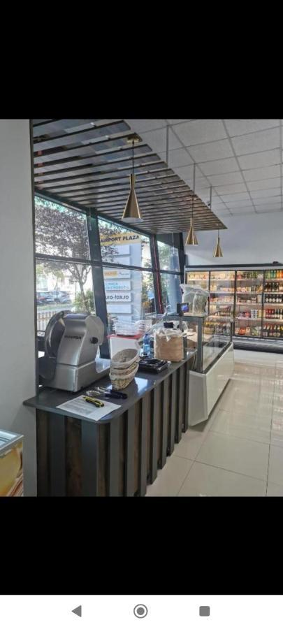 Star Airport Residence Otopeni Kültér fotó